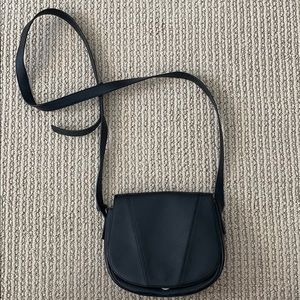 Vince | Black Saddle Bag
